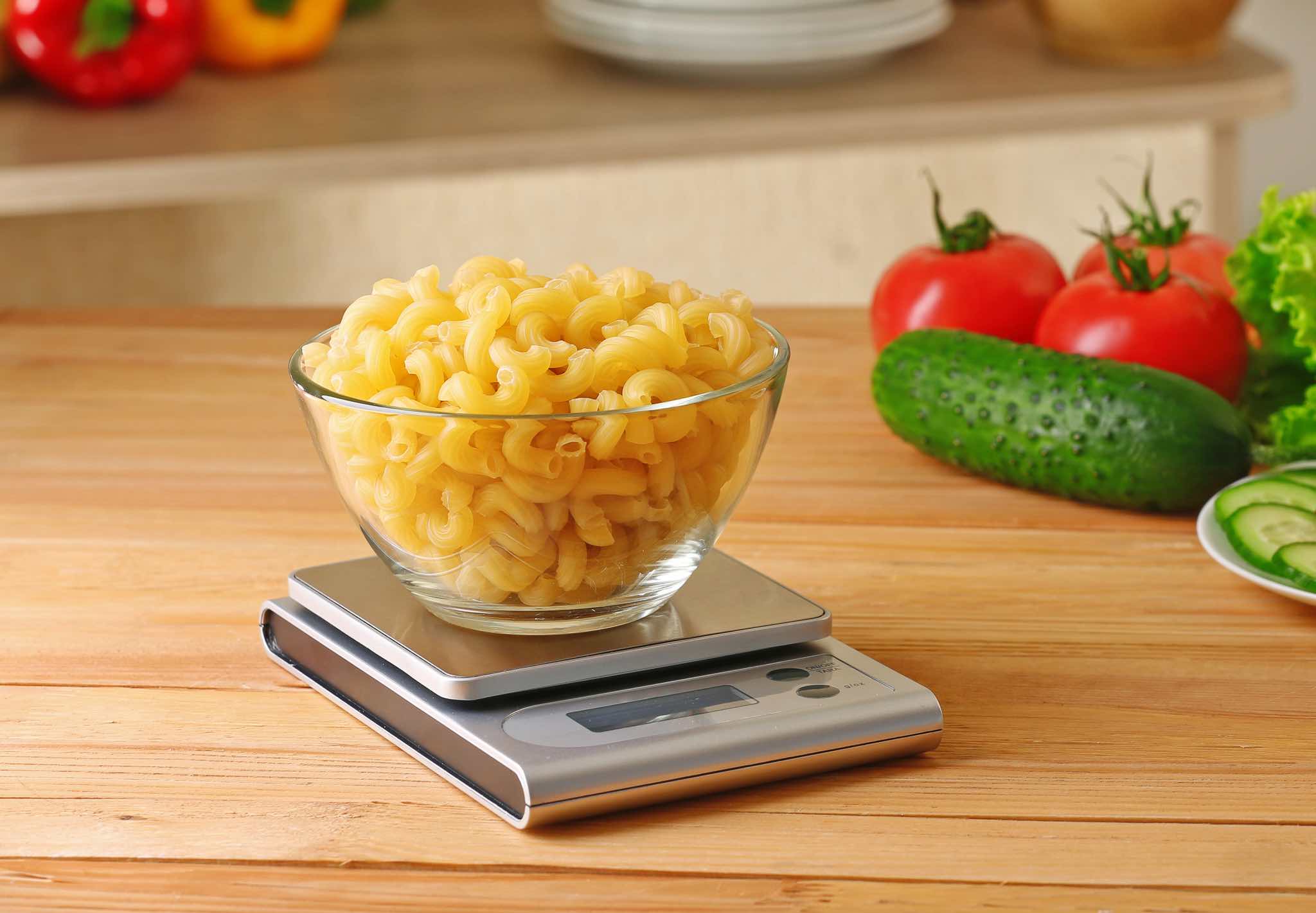 How much macaroni do you cook per person?