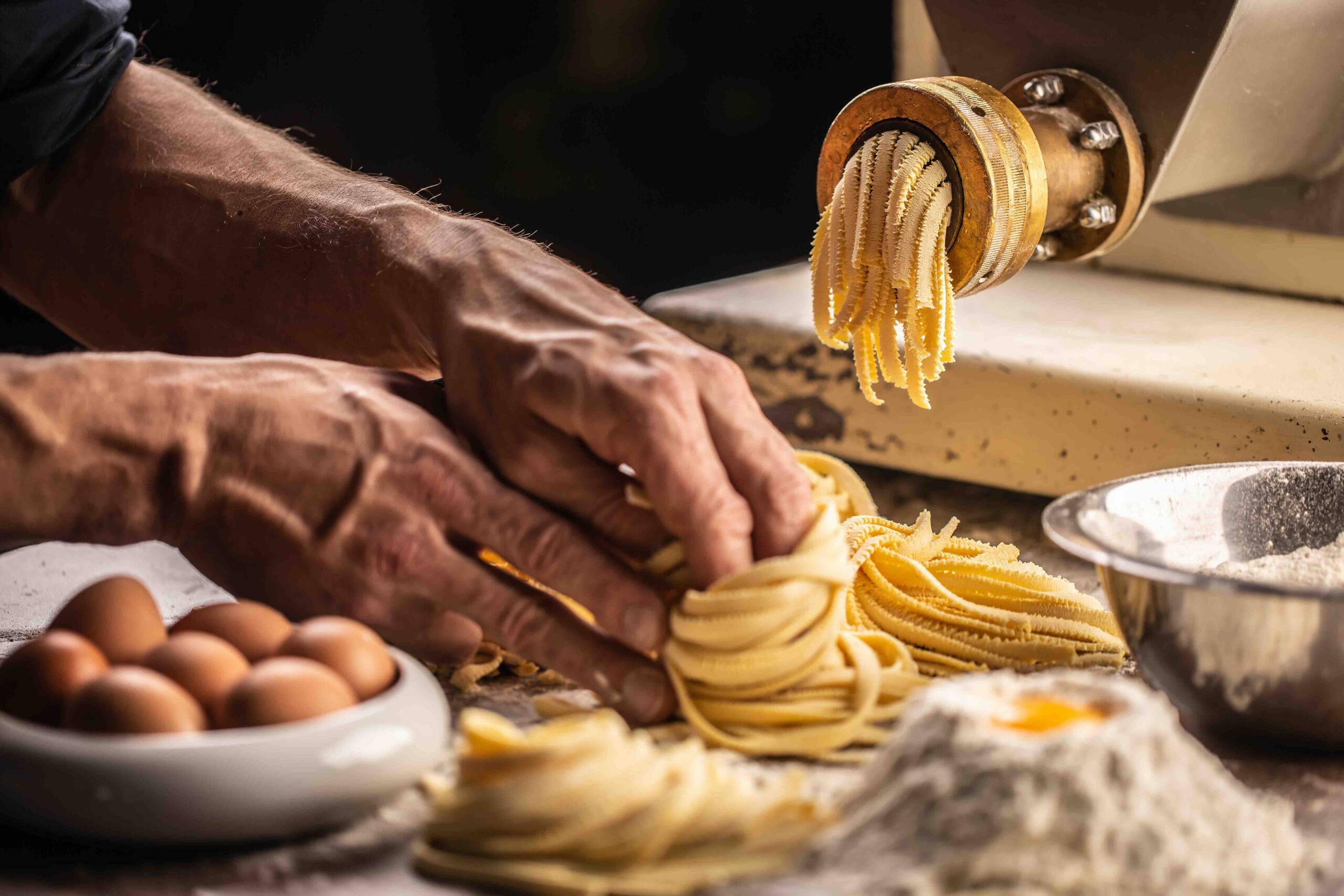 How is pasta made? (Explained in 6 easy steps)
