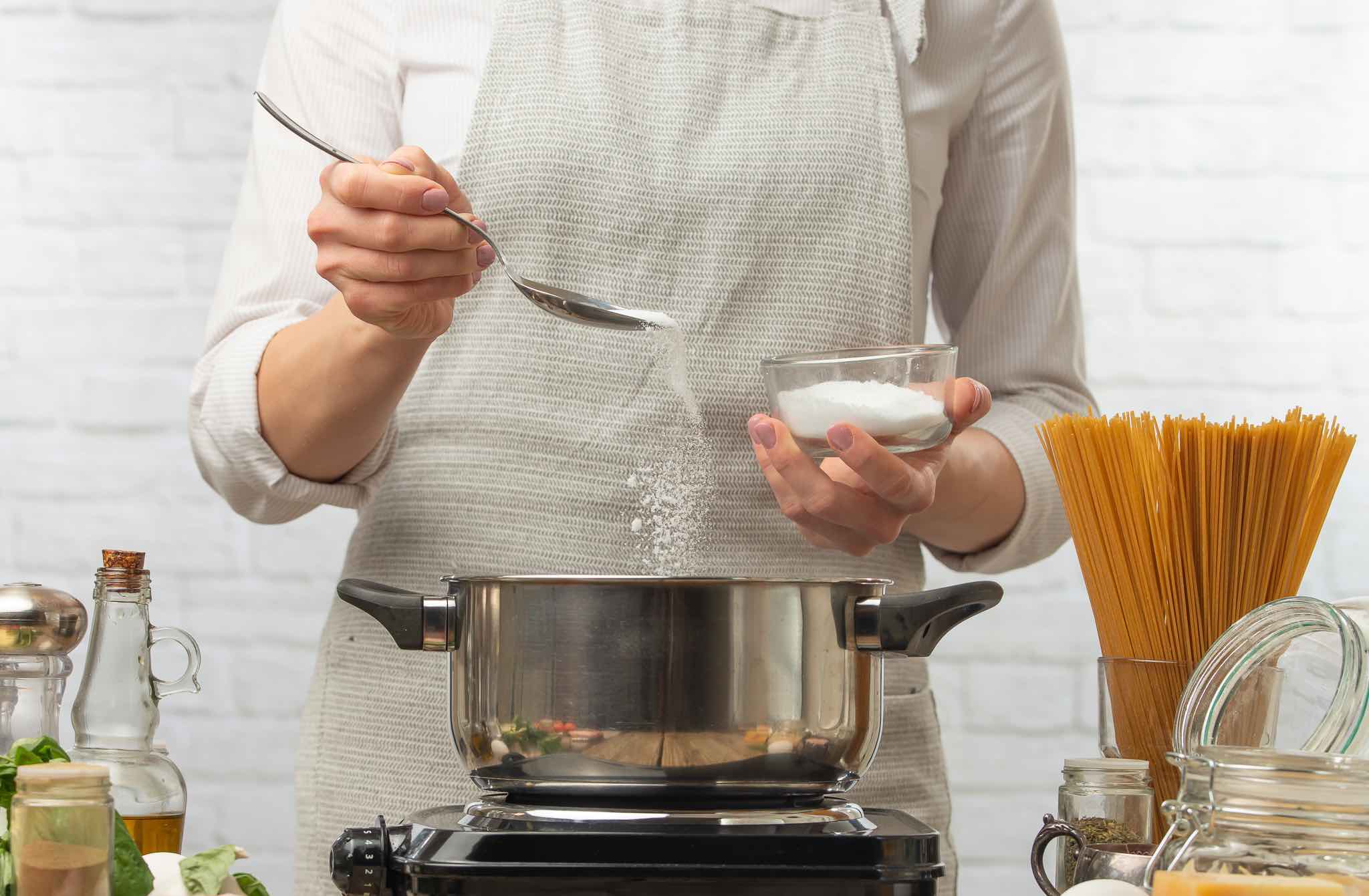 Cooking pasta with or without salt?